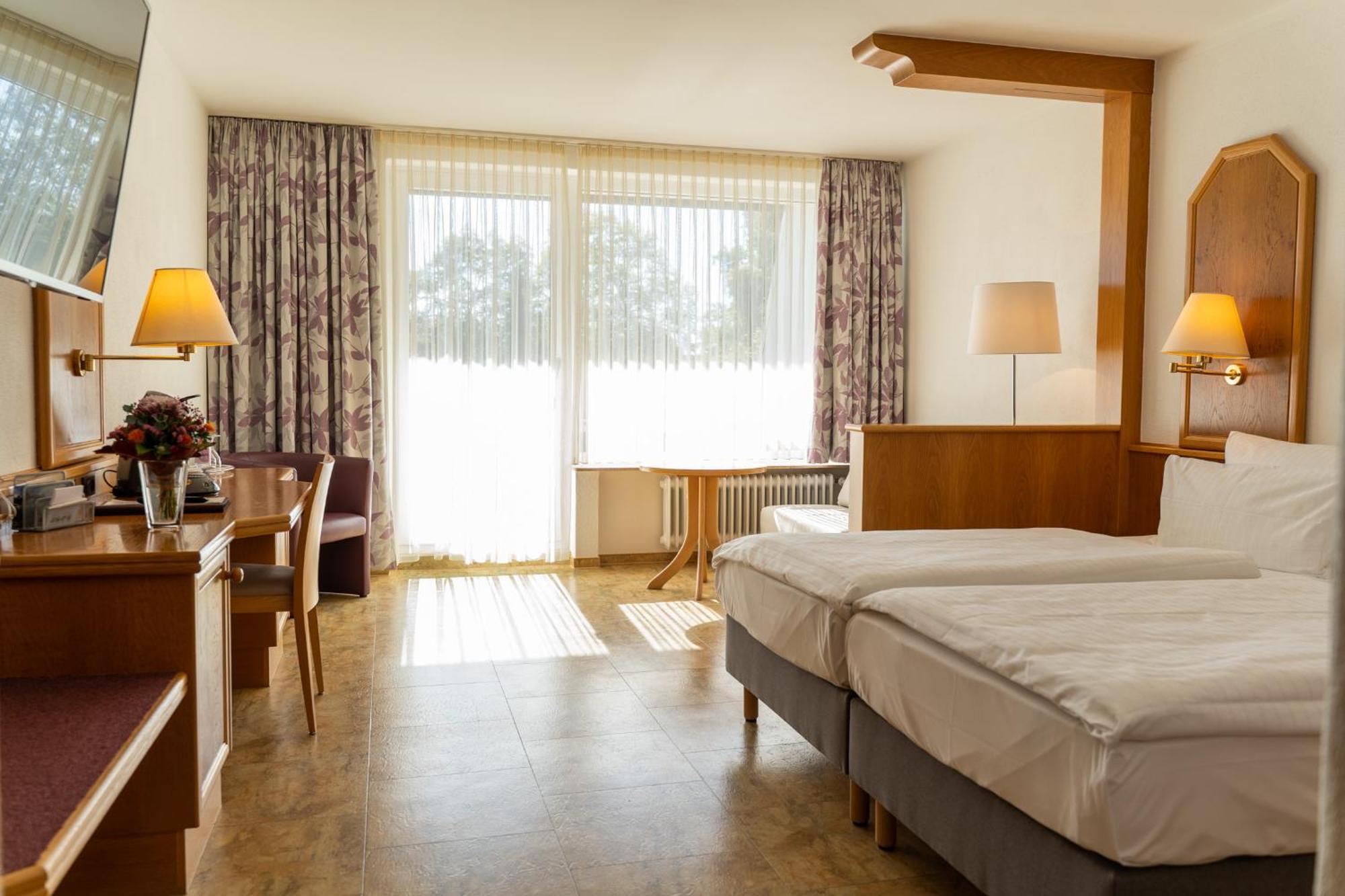 זימרן Hotel Bergschloesschen מראה חיצוני תמונה