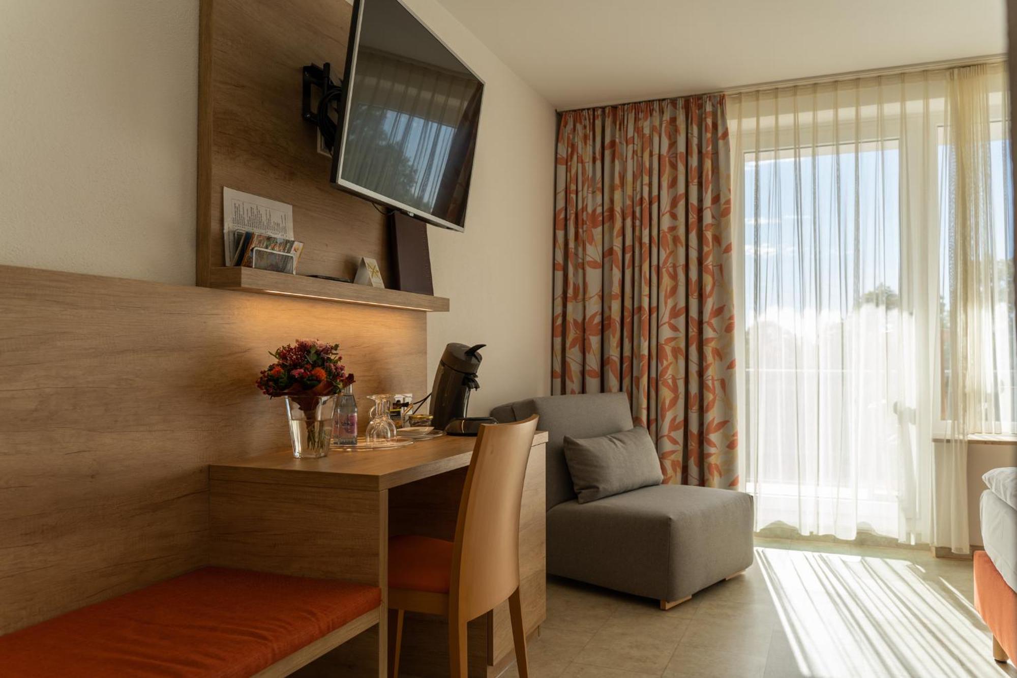 זימרן Hotel Bergschloesschen מראה חיצוני תמונה